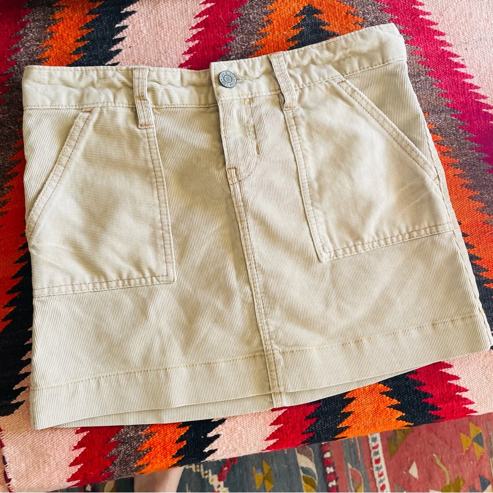 GAP Deadstock Limited Edition Light Tan Corduroy 1969 Back Gusset Mini Skirt
